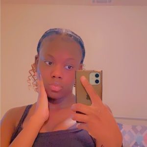 Meet your Posher, Danejia